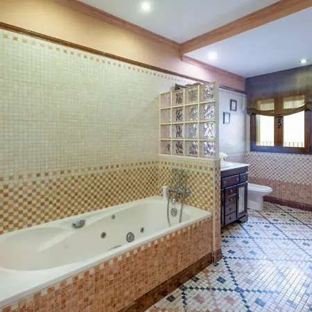 Villa Piscina Privada, Vistas Al Mar Y Montana *